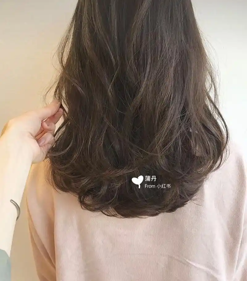 长发纹理烫 时尚长发纹理烫,这个季节更适合哦!