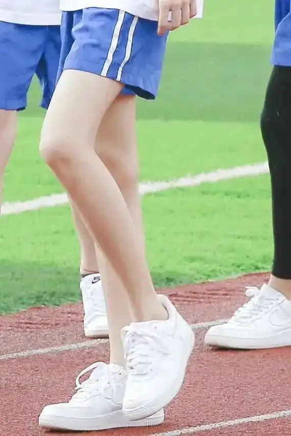 时代少年团马嘉祺的腿有多细 - 抖音