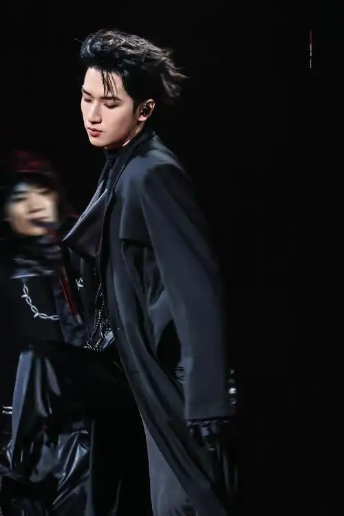 置顶严浩翔超话989078@时代少年团-严浩翔78#严浩翔叁重楼暨