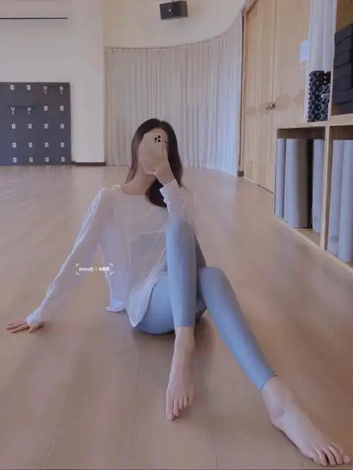 瑜伽穿搭今天是蓝色冰淇淋