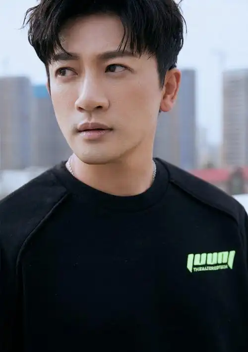 乖乖虎苏有朋不见老简约私服时髦帅气46岁大叔风采不输小鲜肉