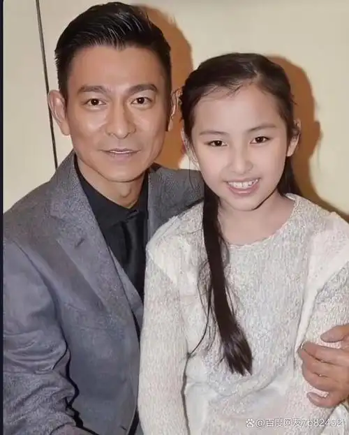 刘德华和朱丽倩icon爱情长跑22年才结婚,2012年生下爱女刘小蕙,周岁