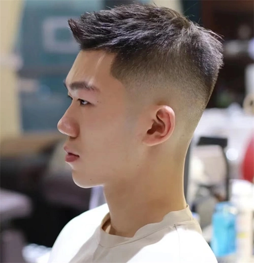 率性清爽栗子头 简单大气好打理_男士短发 - 美发站
