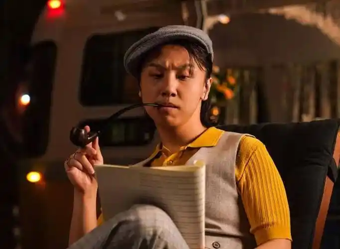 话剧界的周星驰,电影一部比一部差,黄才伦的喜剧为什么这么尴尬_麻花