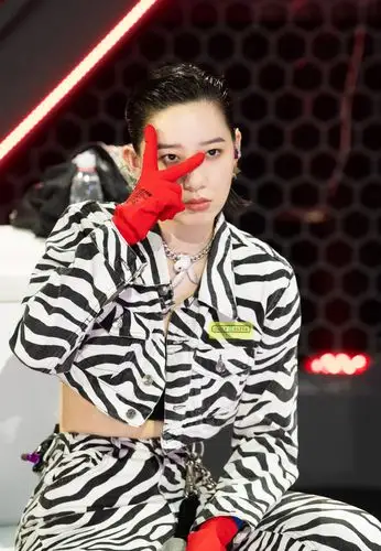 李斯丹妮乘风破浪的姐姐图片