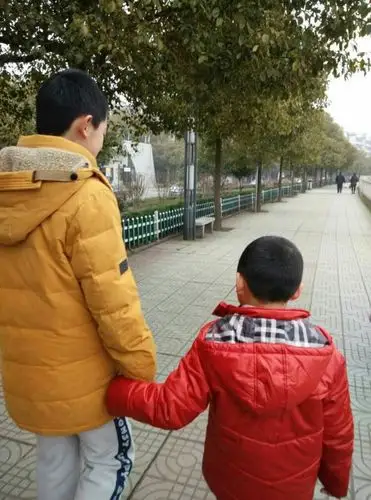 2014-2015年的兄弟俩