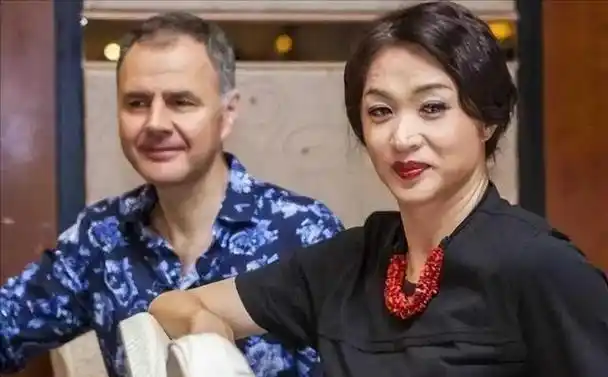 记者问金星在变性之前碰过女人吗金星的回答却暴露了她的本质