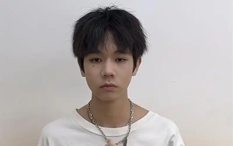 摩根微分碎盖发型