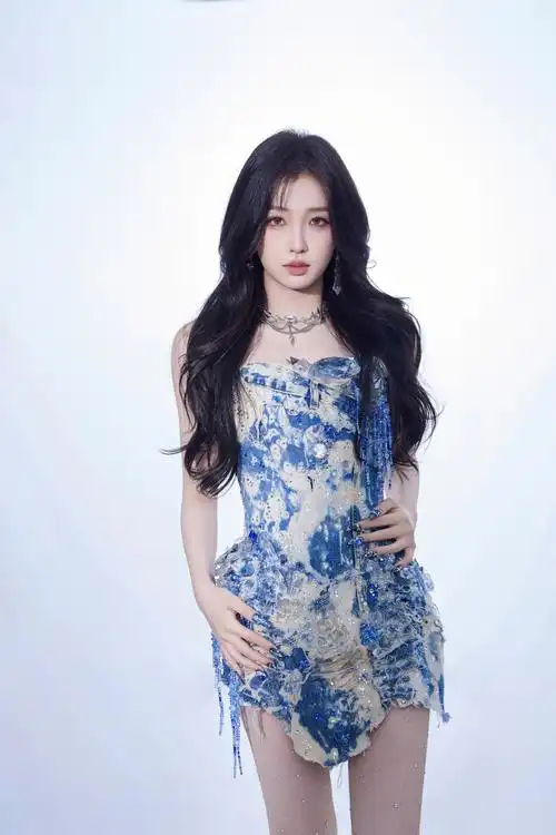 冷冽清泉于是无声降临92@虞书欣esther清新上线!