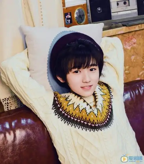 宋亚轩时尚写真