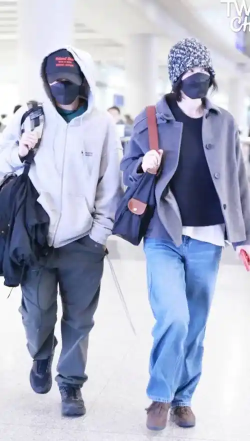 王菲谢霆锋年后首秀恩爱!