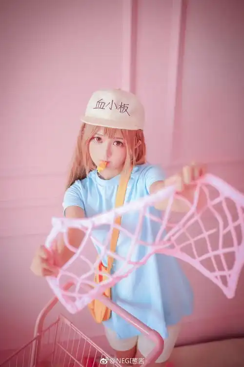 工作细胞超话#血小板#cos超话沉迷工作性感血大板在线织网.