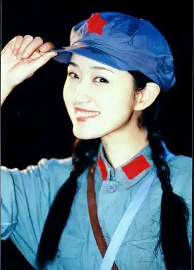 杨钰莹幼年罕见老照片曝光(组图)