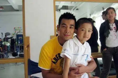 周润发回应私生女事件!演艺圈明星真假私生子事件