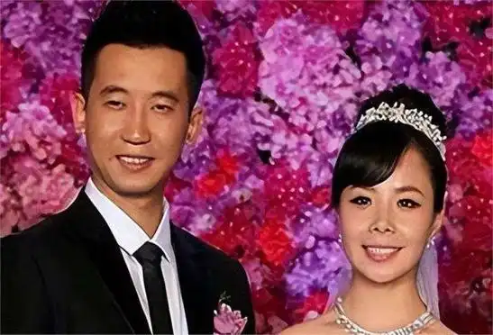 直到2019年,王二妮的肚子终于有了动静,这让全家人欣喜若狂.