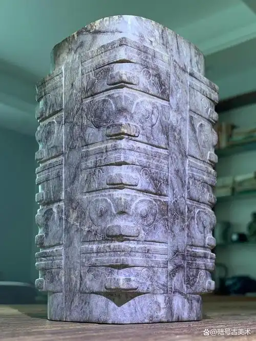 良渚文化神人兽面大玉琮