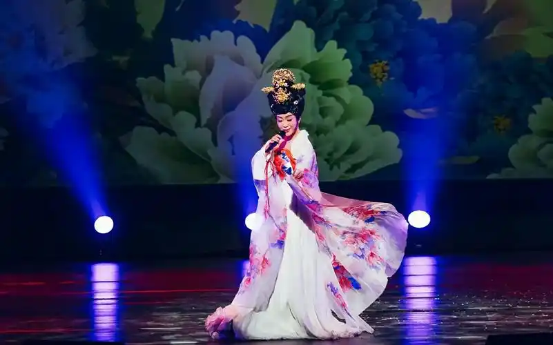 【李玉刚】《梨花颂》《莲花》_2016文化中国·四海同春_韩国釜山站