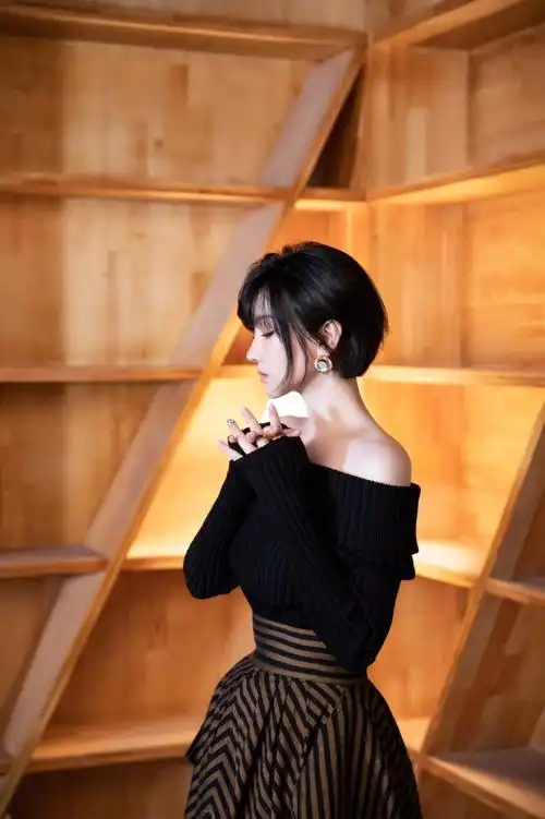 陈小纭短发好看,陈小纭超短发,陈小纭的发型短发陈小纭气质短发写真