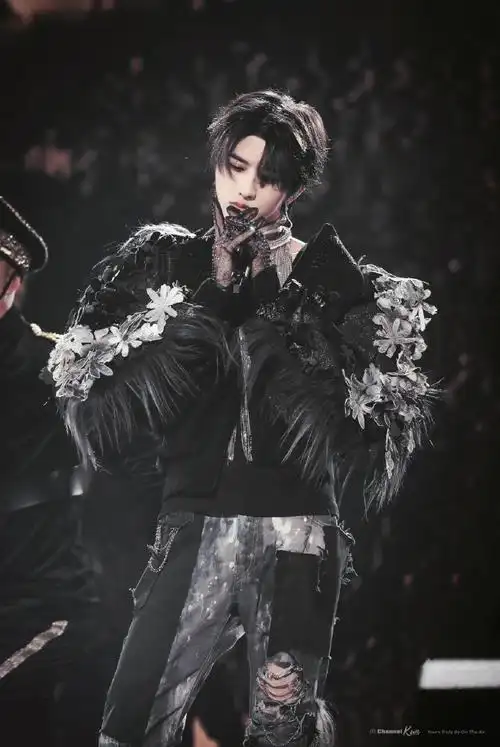 蔡徐坤2021个人巡回演唱会