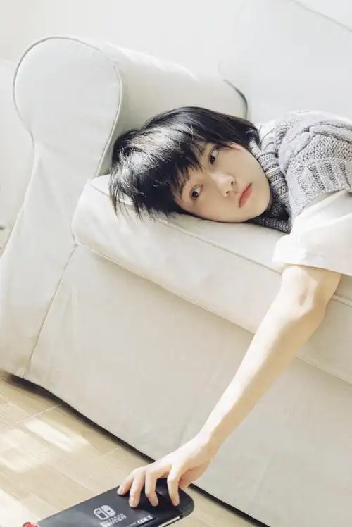 成果慵懒居家沙发写真图片212