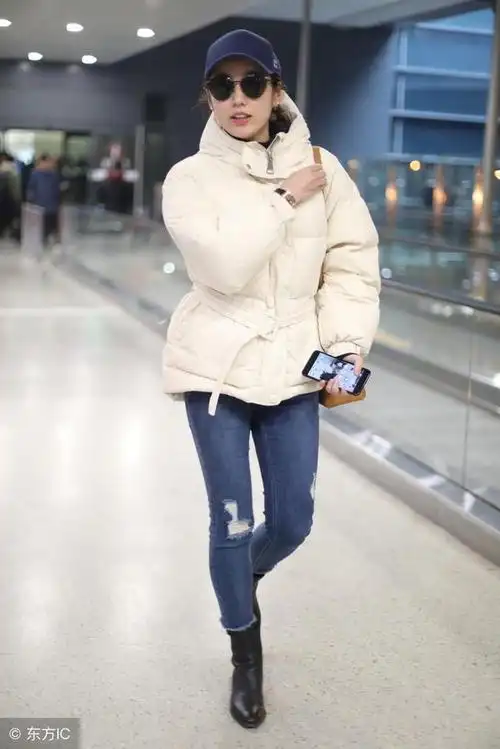 "戏红人不红"吕一,身高164cm,长相清新,性格恬静,温文尔雅