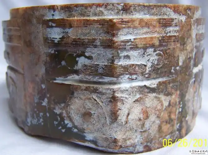 再发一个良渚文化玉琮