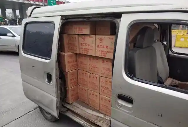 面包车不让拉人也不让拉货,那这车买来还能干啥?