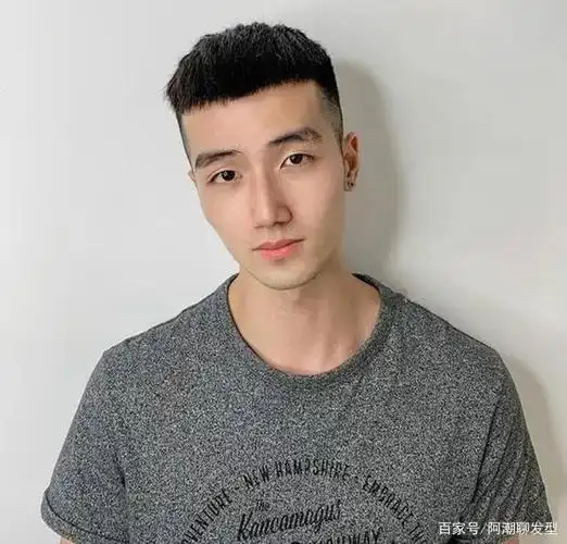 2020年20款热门男生发型参考!