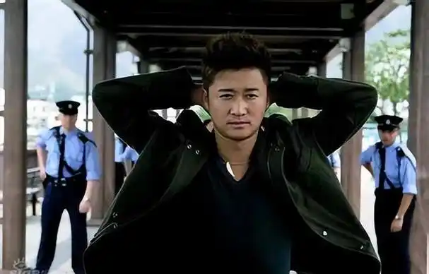 这一次49岁再惹争议的吴京已活成娱圈家庭幸福的教科书