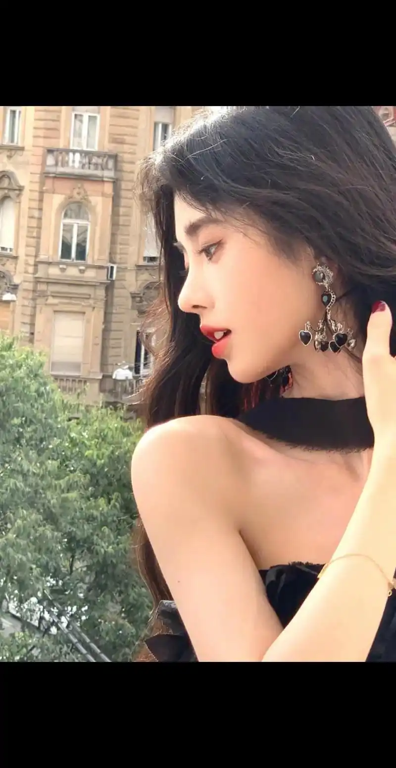 鞠婧祎辣妹造型 #美出高级感 #又美又飒 啊啊啊,鞠又出新 - 抖音