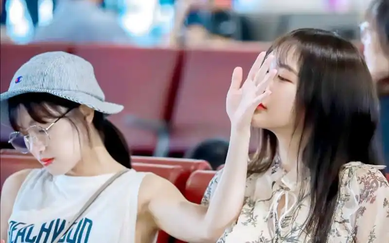 【b格 孔肖吟×张语格】两人同时高甜直播cut