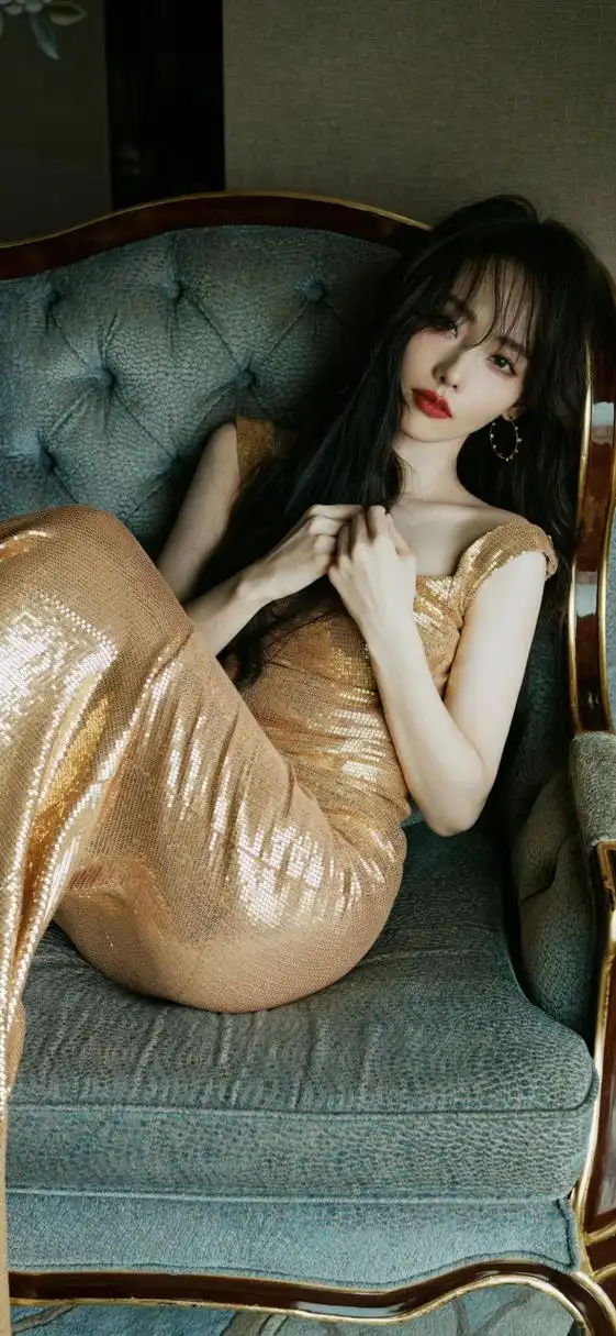 张嘉倪闪耀迷人写真壁纸图集