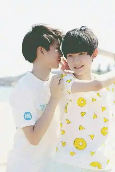 王俊凯八字感情分析,易烊千玺八字命中妻子,易烊千玺八字分析妻子