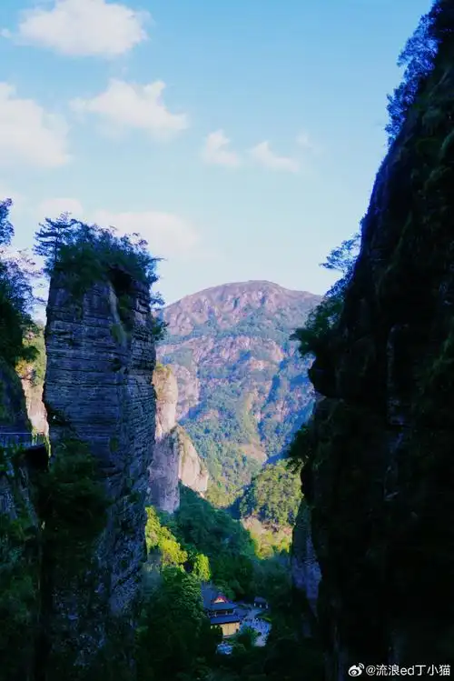 来雁荡山上春山