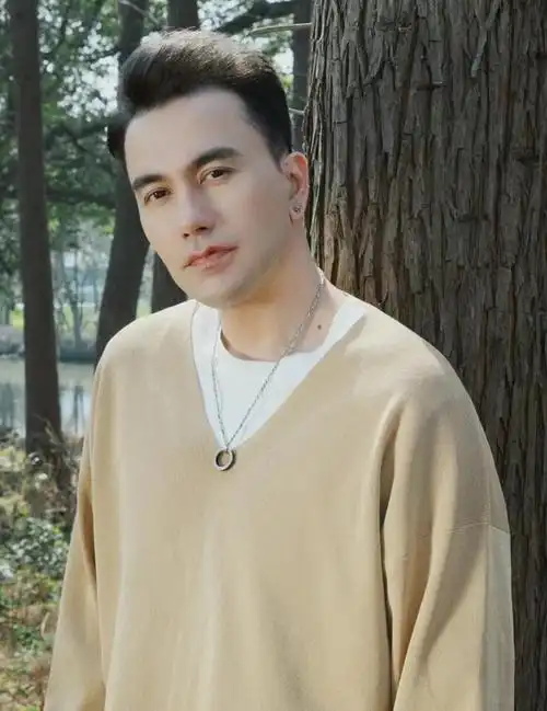 中国最帅的男明星6位长得像混血儿的男星