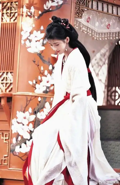 鞠婧祎花间令人设##鞠婧祎古装体态