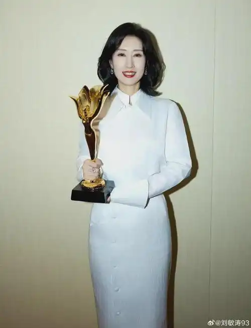 刘敏涛:"白玉兰"是这部戏的荣耀,不是我个人的|演员|话剧|俗世奇人