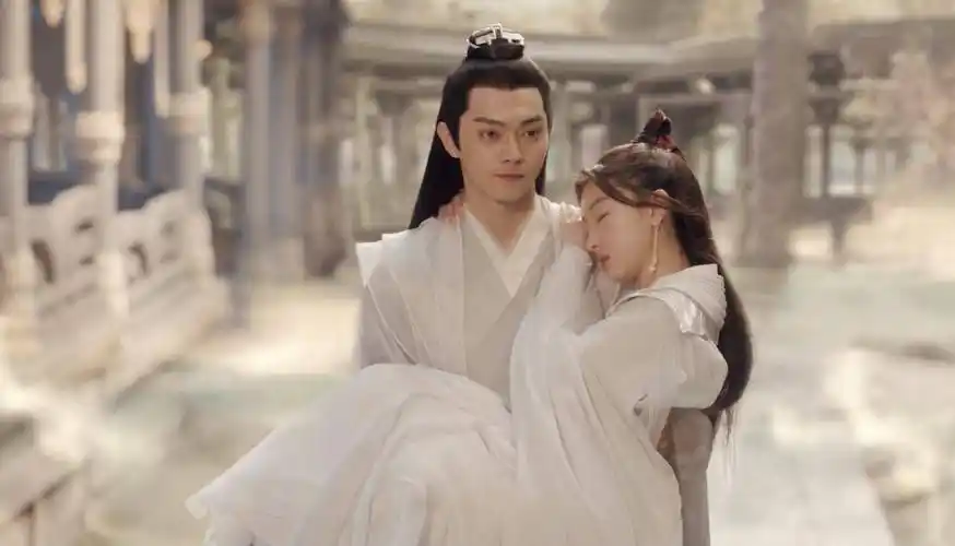 《千古玦尘》周冬雨许凯cp不足滤镜凑,撞款杨幂演的白浅_古偶剧_大哥