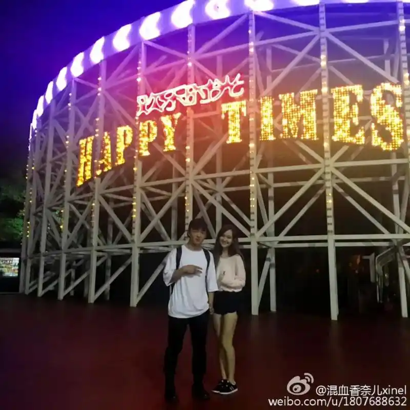 郑伟 #香奈儿辛普森呦!这二位谁呀?被我翻出来了呢～