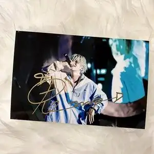 小鬼王琳凯亲笔签名照