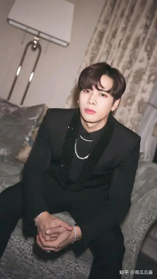 王嘉尔壁纸|今天女孩要赴男孩的约