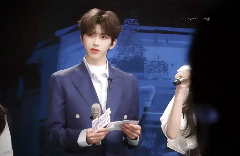 cr: royalrose丨蔡徐坤 20000121《青春有你… - 堆糖,美图壁纸兴趣