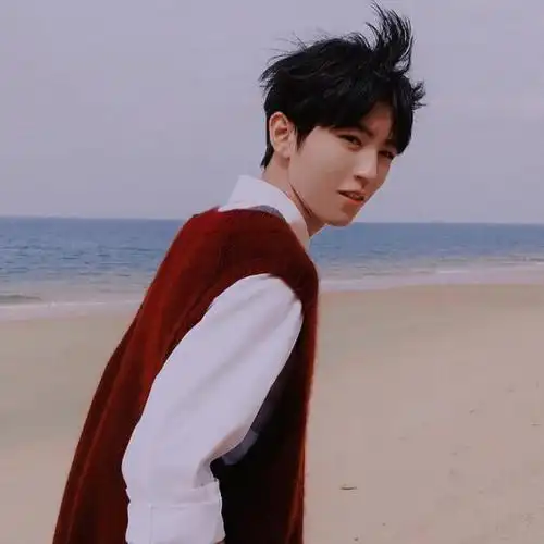 王俊凯头像小螃蟹来集合