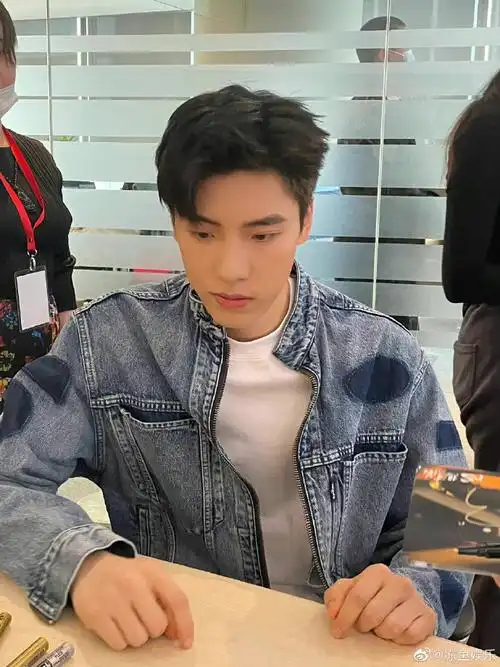 王子异扫楼路透##王子异新浪扫楼生图状态