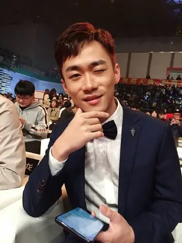 不求人耗费240天变成虎牙一哥,年入2000万却也被人质疑过-搜狐大视野-