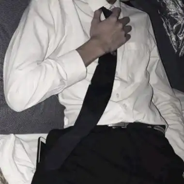 qq头像 男生头像 > 正文  分享一组霸气男生扯领带头像真人图片 无脸