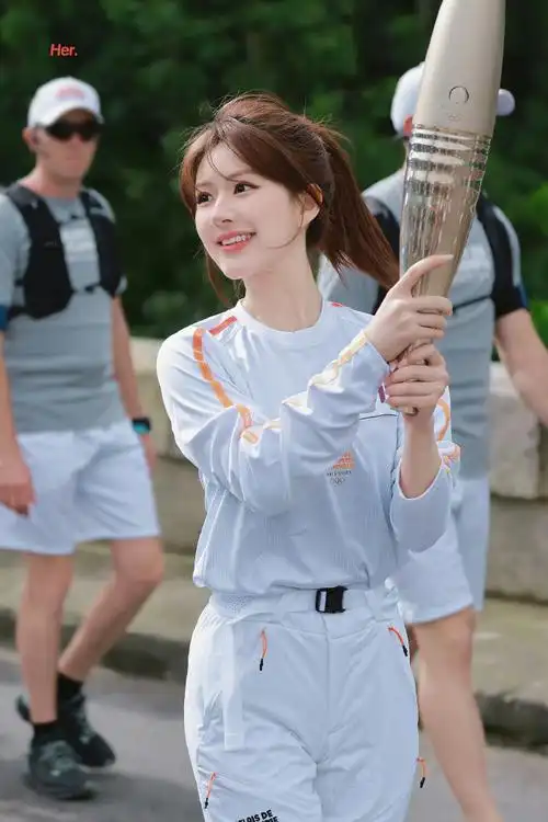 赵露思带粉丝china##赵露思