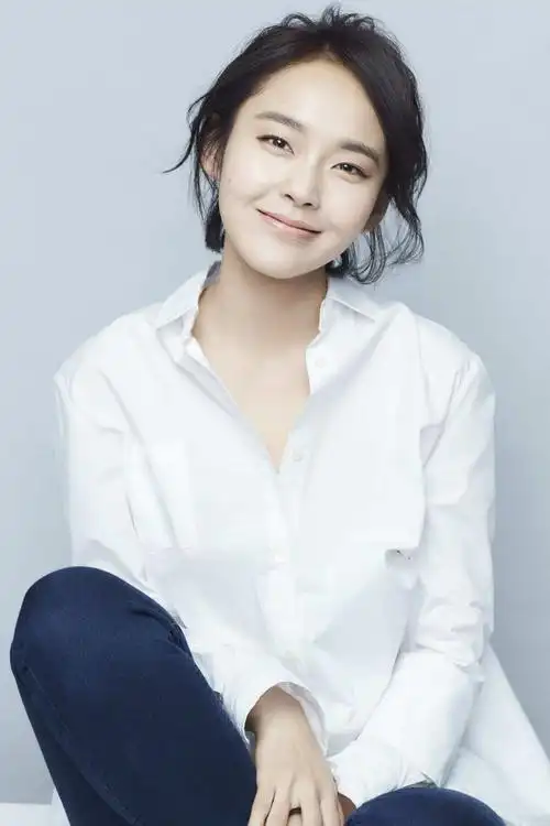 每日更新张佳宁的经纪人微信号tzcm235188