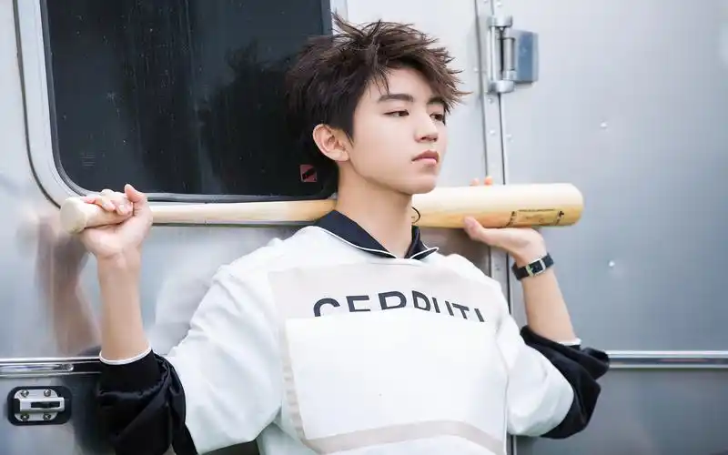 tfboys王俊凯最新写真图片壁纸