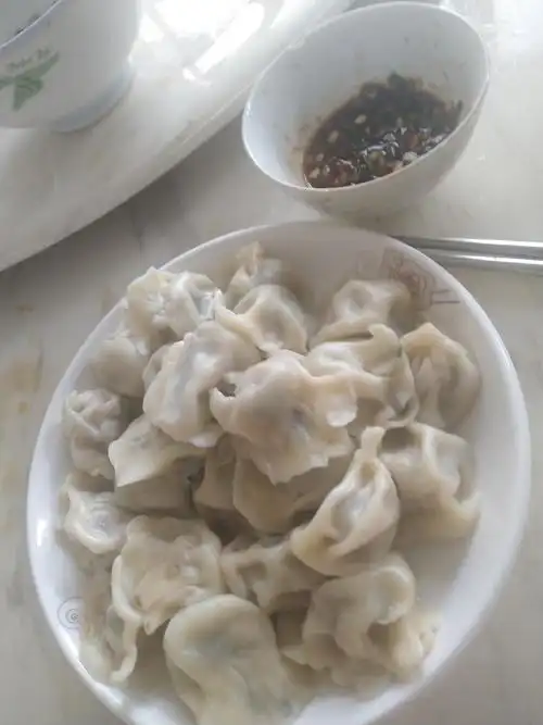 今天中午家里吃饺子